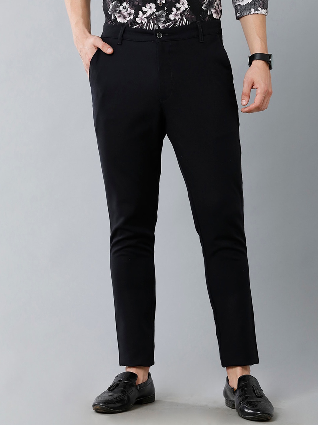 

YOVISH Men Black Comfort Slim Fit Trousers