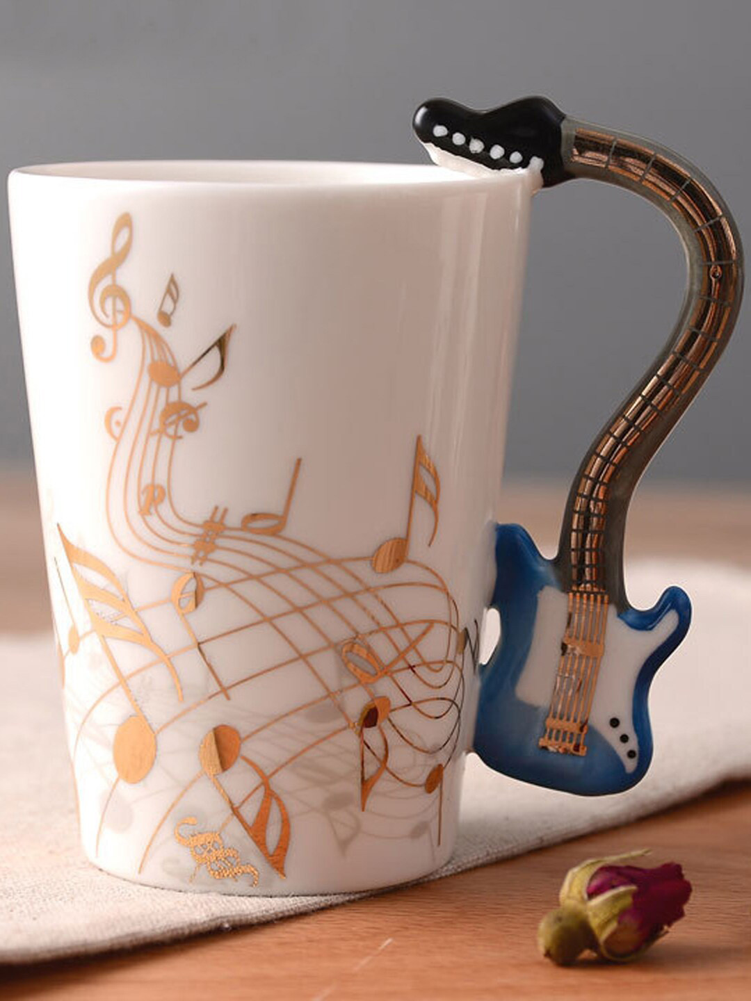 

BonZeaL White & Blue Printed 3D Ceramic Glossy Mug 220 ml