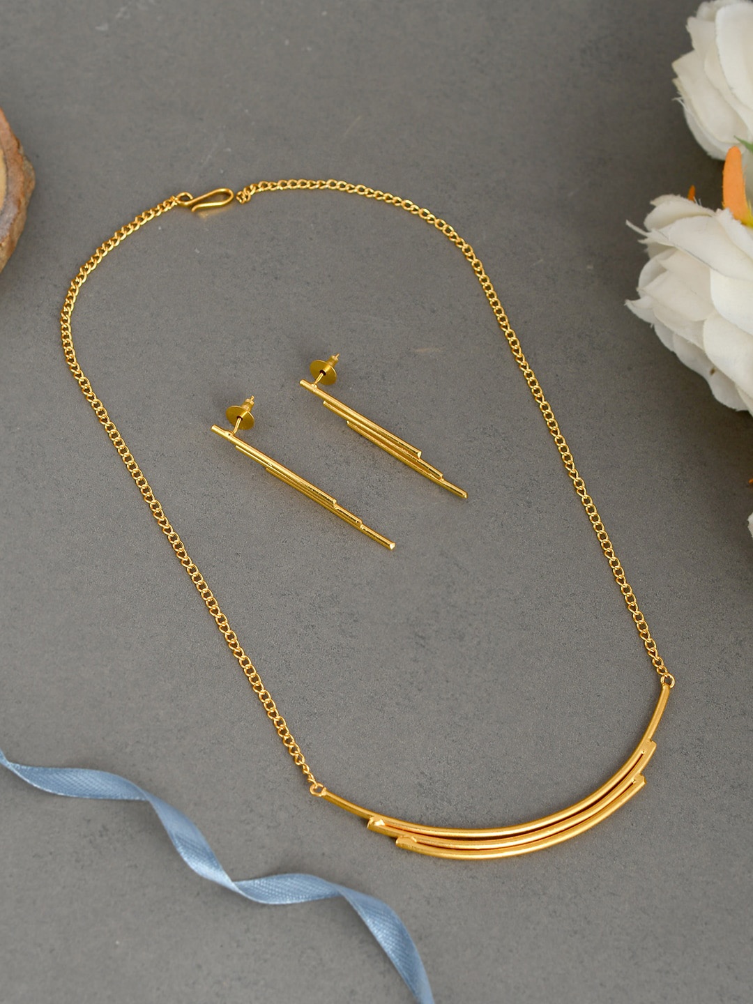 

Silvermerc Designs Gold-Plated Western Layered Jewellery Set