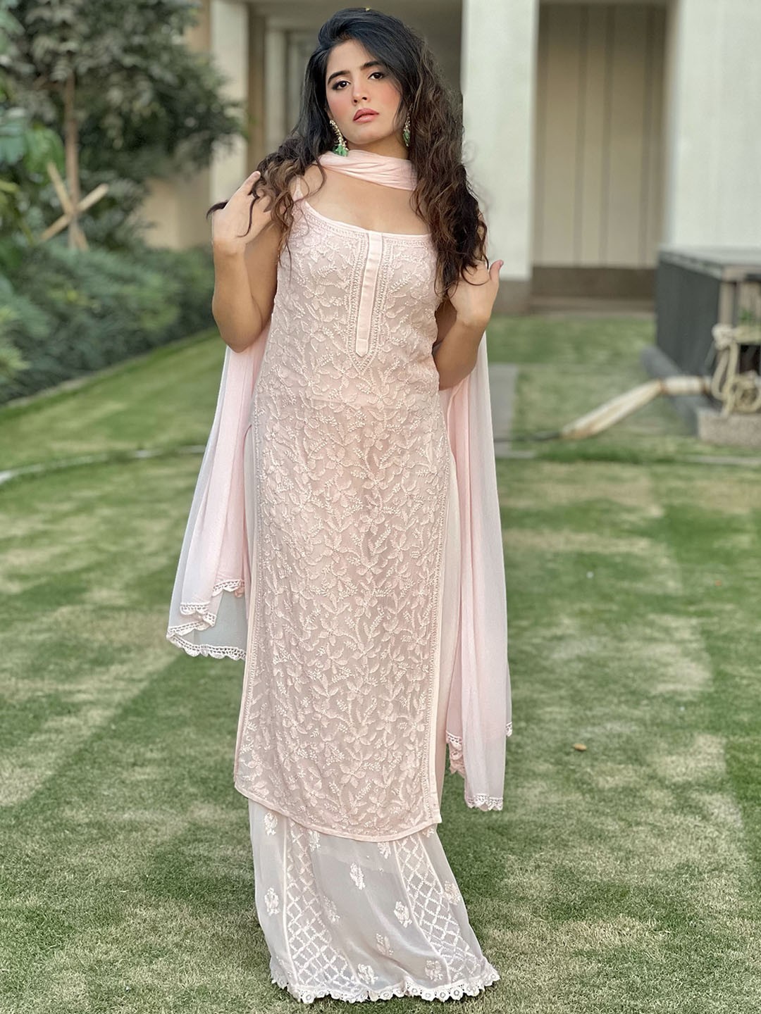

LABEL AISHWARYRIKA Floral Embroidered Georgette Kurta, Beige