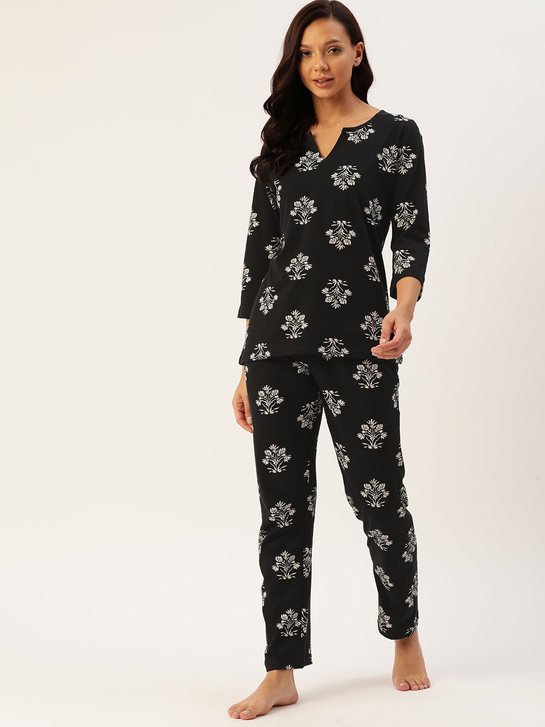 

ETC Women Floral Printed Cotton Night suit, Black