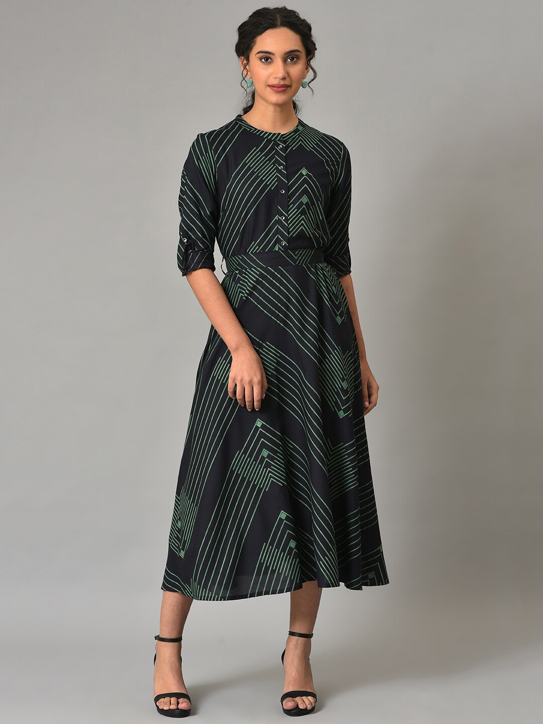 

W Geometric Printed Roll-Up Sleeves Midi Dress, Black