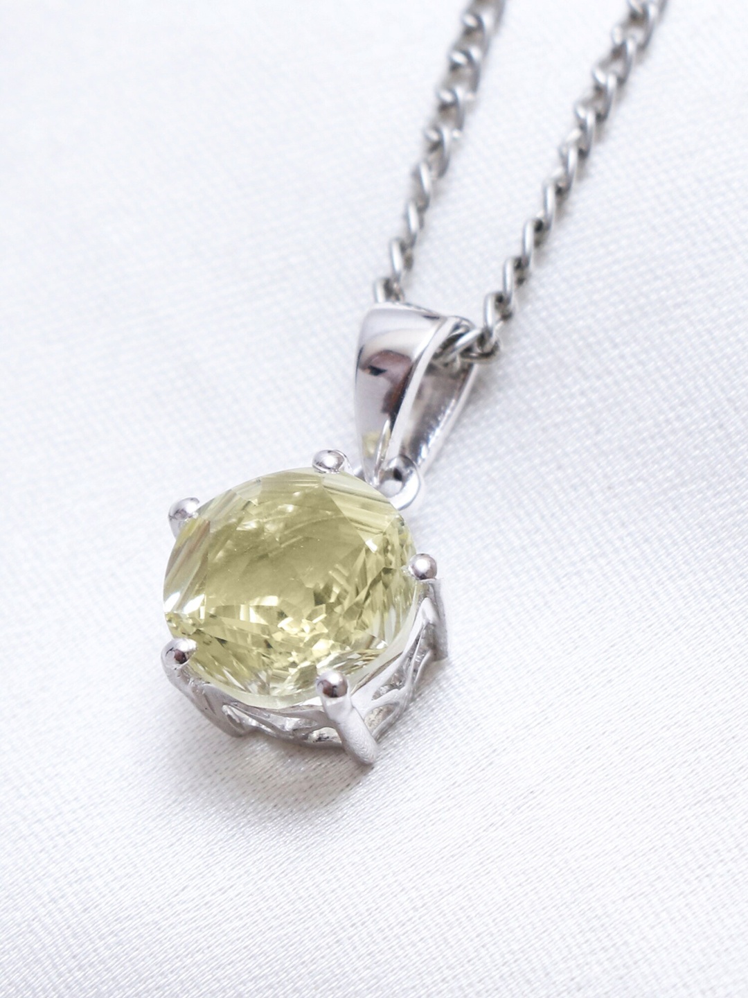 

HIFLYER JEWELS 925 Sterling Silver Quartz Studded Pendant With Chain, Green