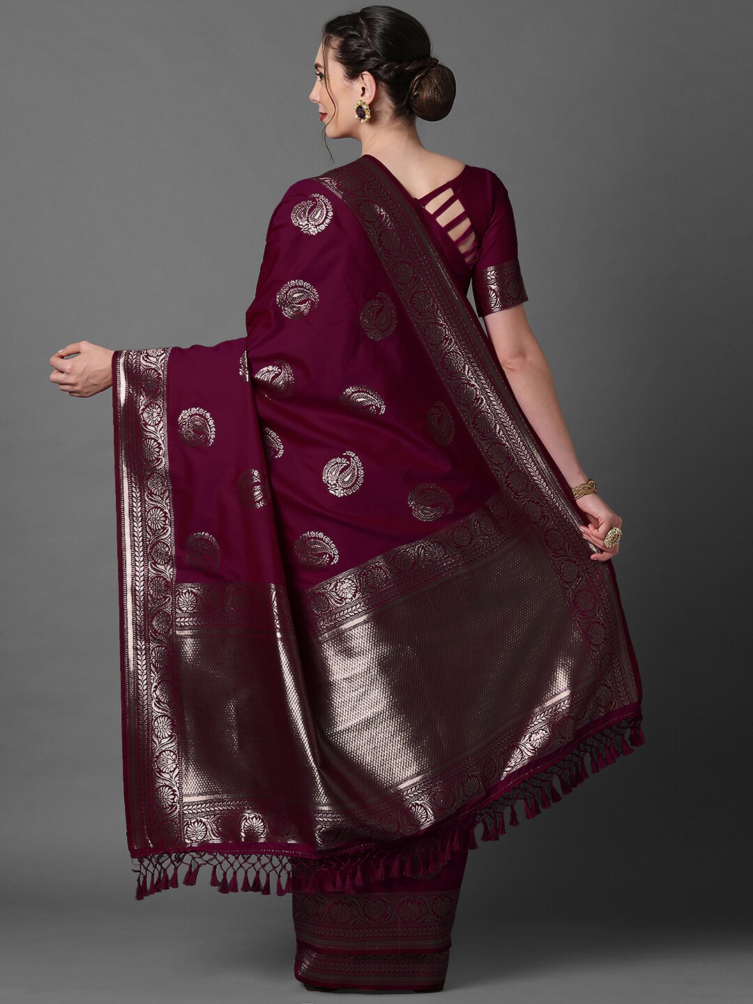 

Mitera Ethnic Motifs Woven Design Zari Banarasi Saree, Magenta