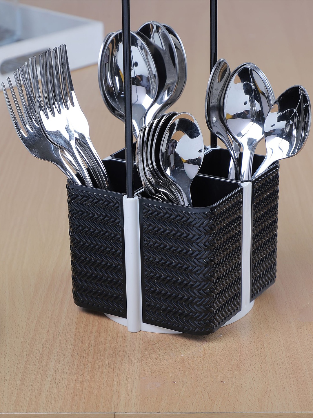 

HomeTown Fiesta 24 Pieces Stainless-Steel Cutlery Set With Stand