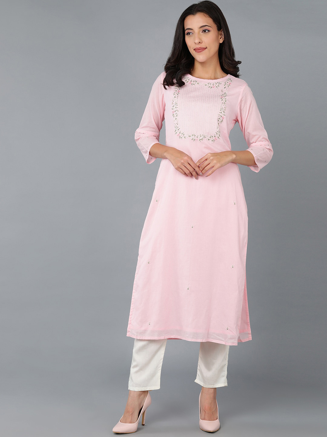

AHIKA Women Floral Embroidered Zari Detail Straight Kurta, Pink