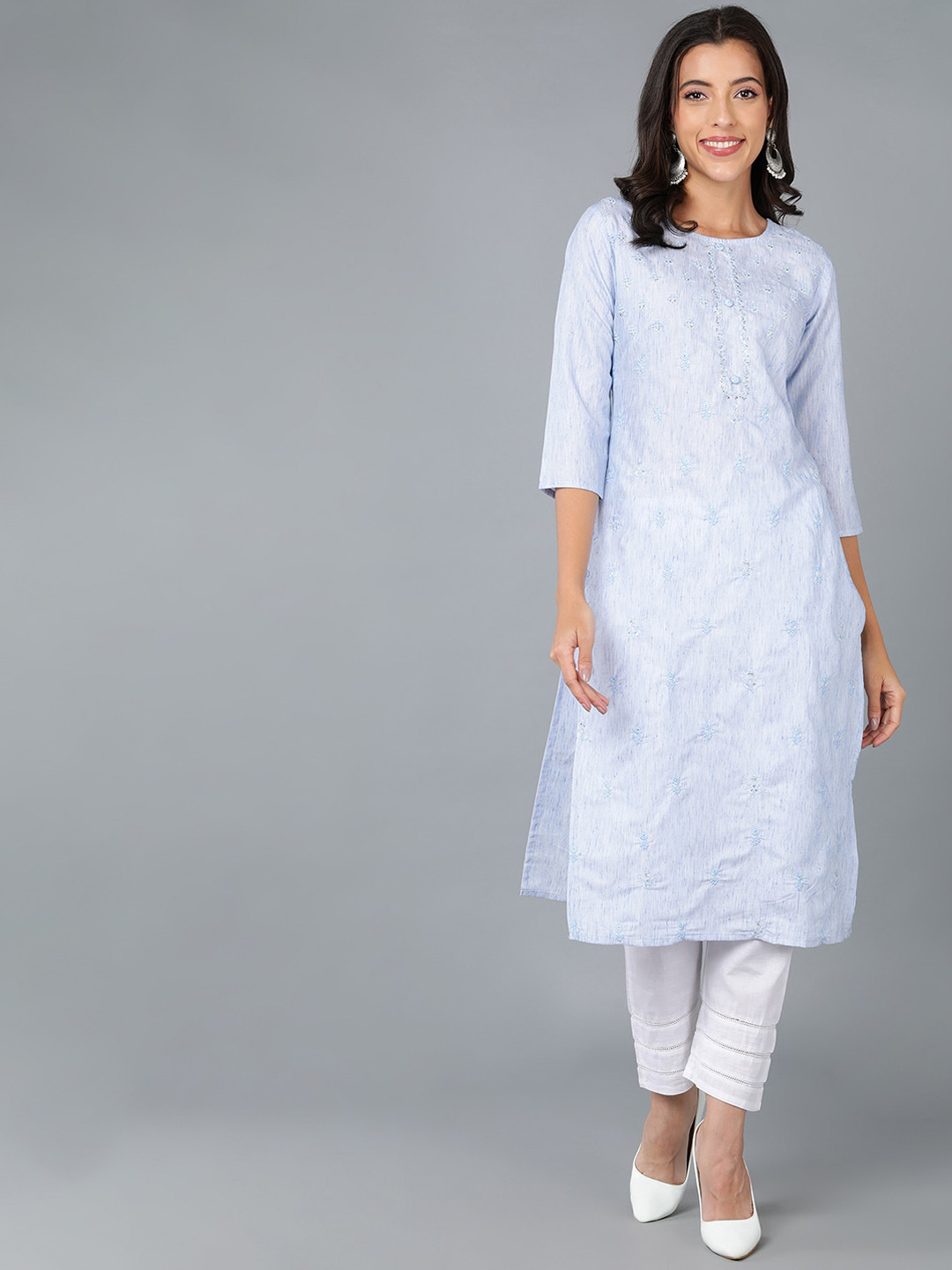 

AHIKA Floral Embroidered Chikankari Cotton Kurta, Blue