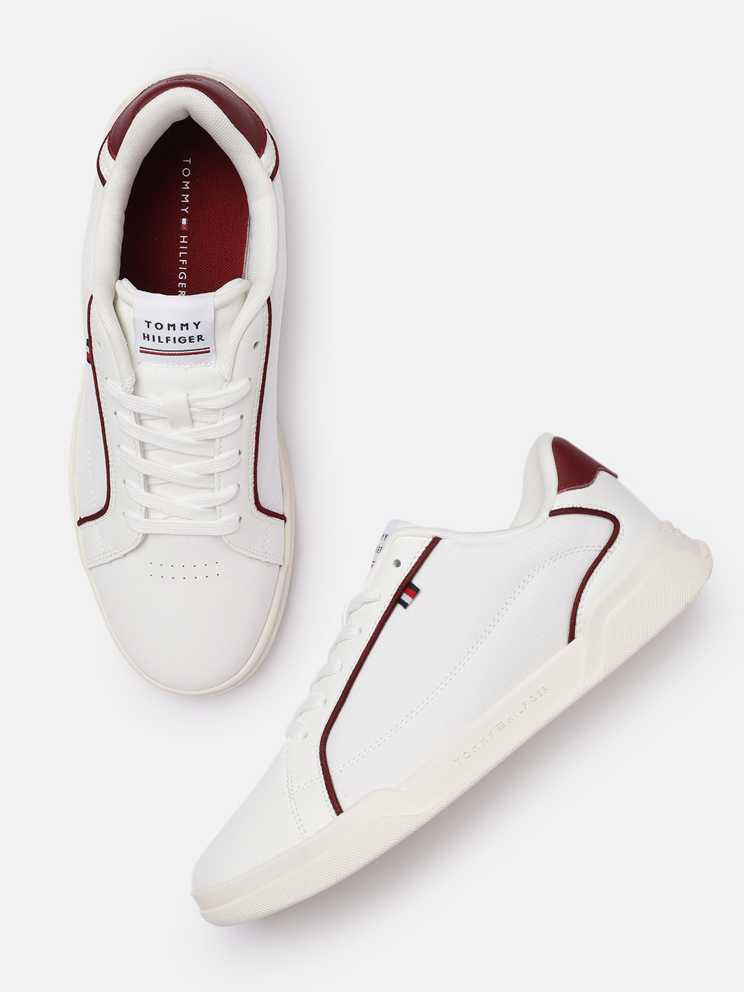 

Tommy Hilfiger Men Solid Leather Sneakers, White