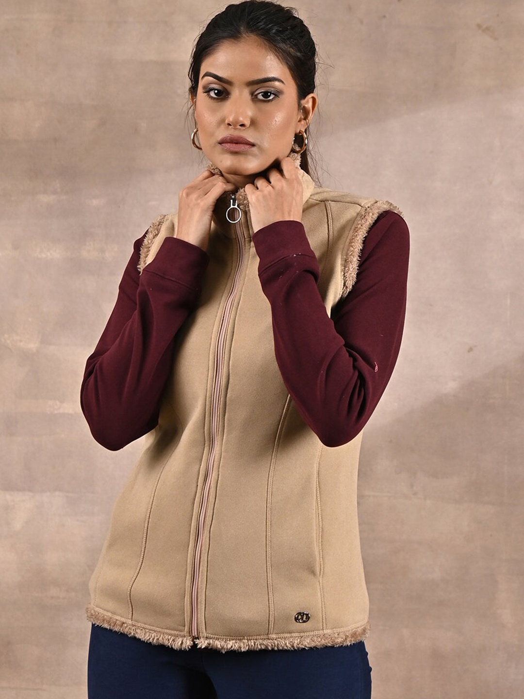 

Lakshita Women Tailored Jacket, Beige