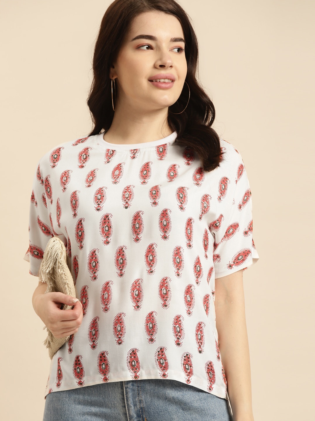 

Prakrti Ethnic Motifs Printed Round Neck Top, White
