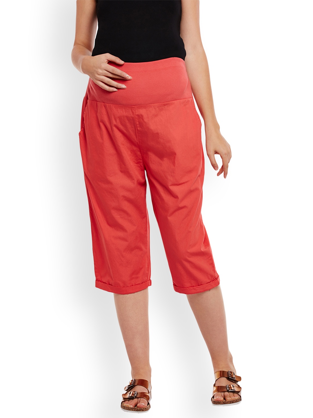 

Oxolloxo Women Red Comfort Regular Fit Solid Maternity Culottes