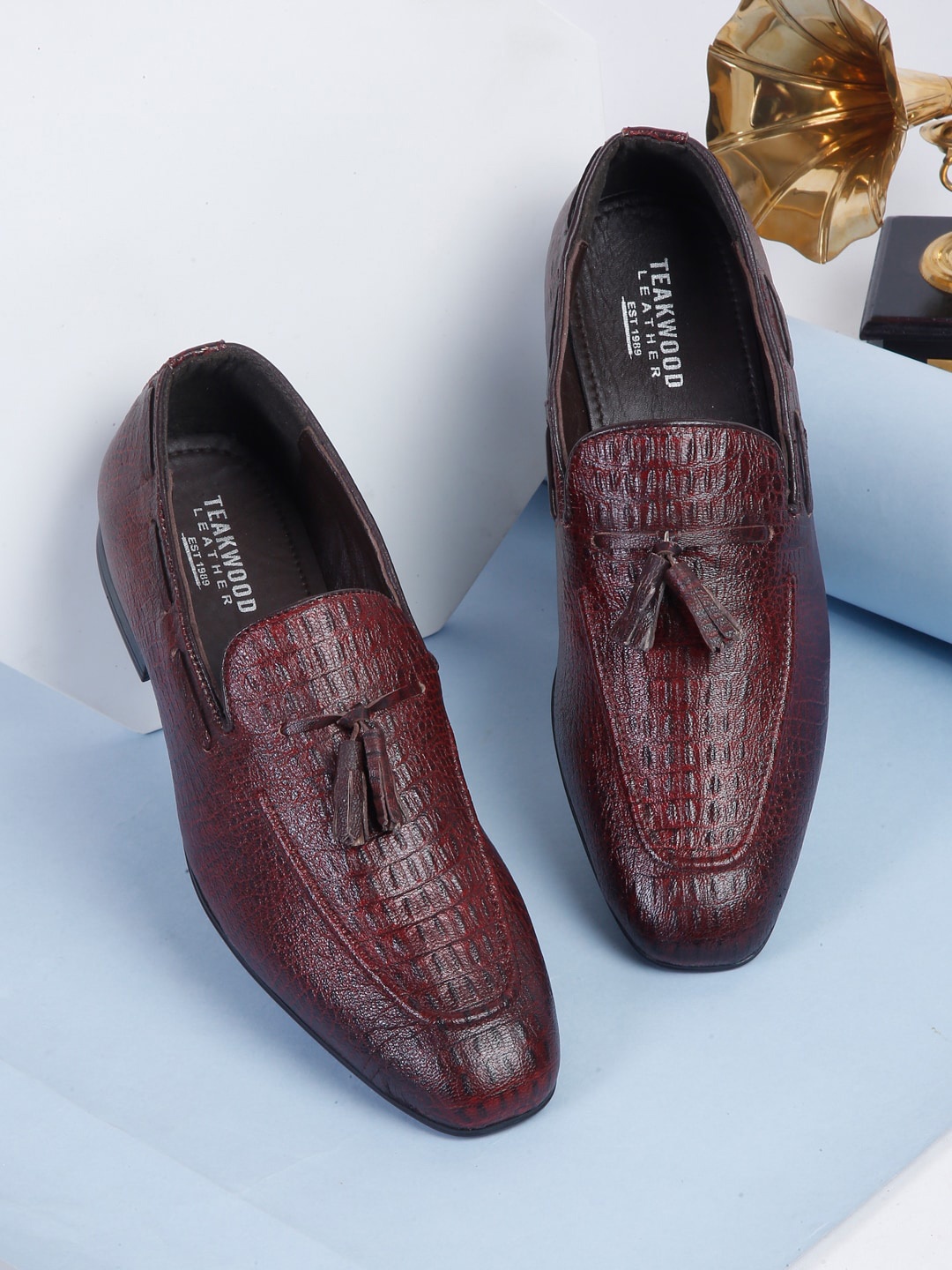 

Teakwood Leathers Men Textured Leather Lightweight Loafers, Maroon