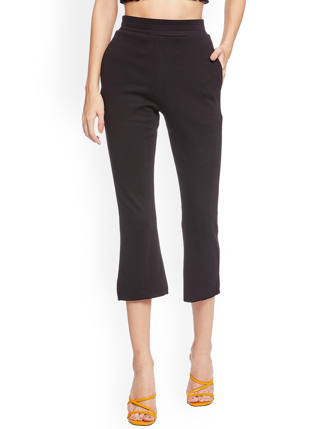 

UNMADE Women Slim Fit Cropped Trousers, Black