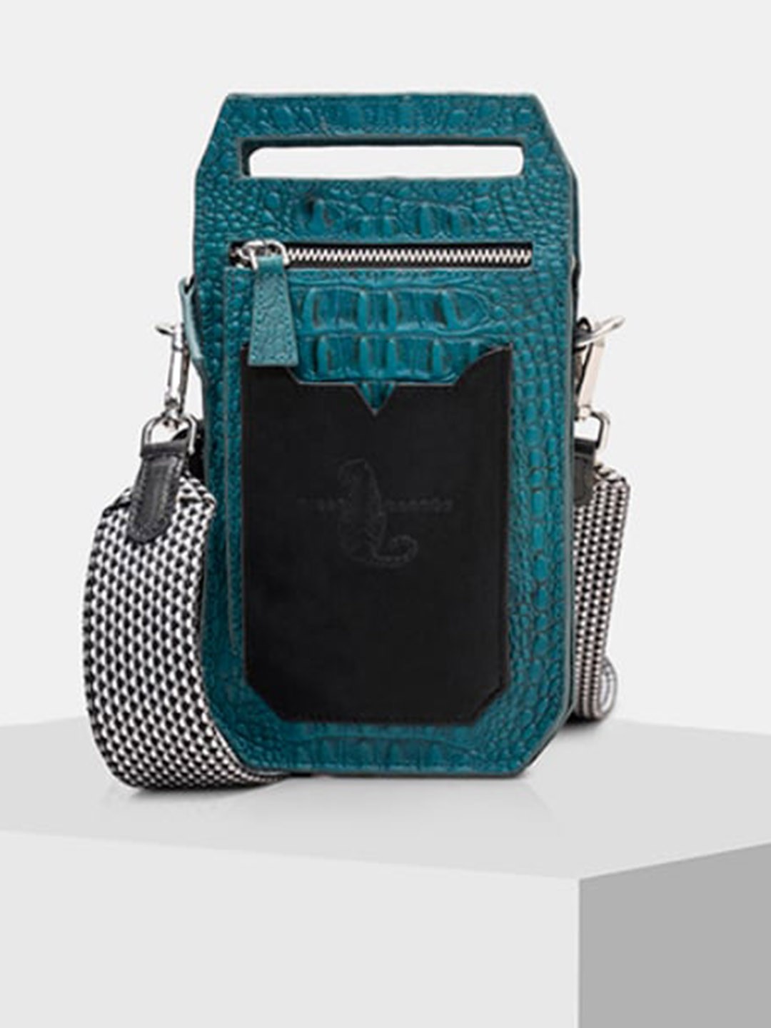 

TIGER MARRON Leather Structured Sling Bag, Turquoise blue