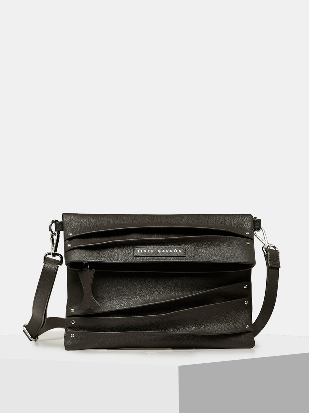 

TIGER MARRON Leather Structured Sling Bag, Brown