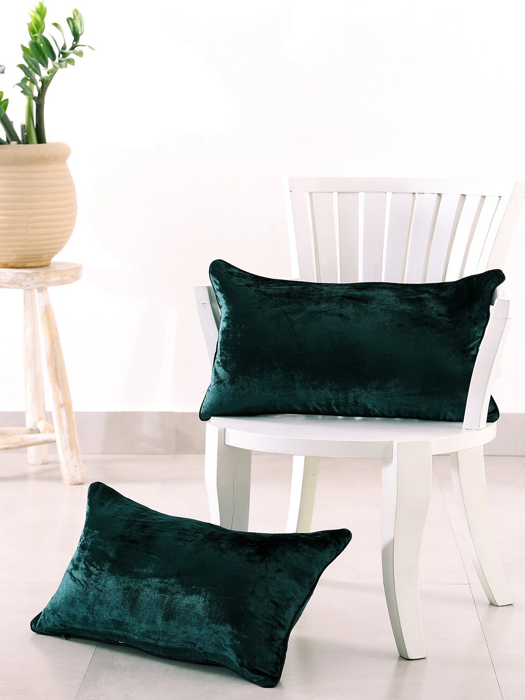 

HANDICRAFT PALACE Green 2 Pieces Velvet Rectangle Cushion Covers