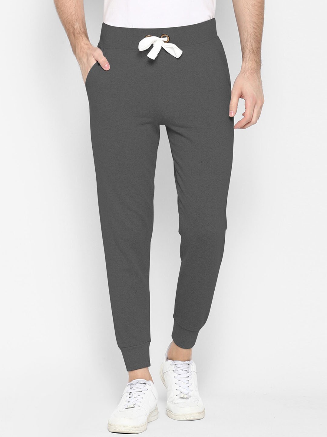 

SHARKTRIBE Men Cotton Regular Fit Jogger, Charcoal