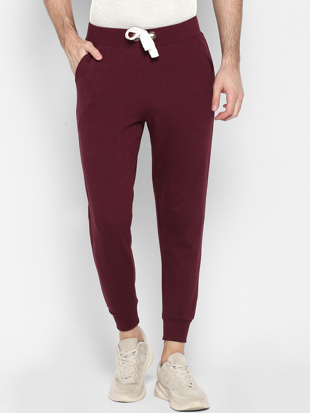 

SHARKTRIBE Men Mid-Rise Jogger, Maroon