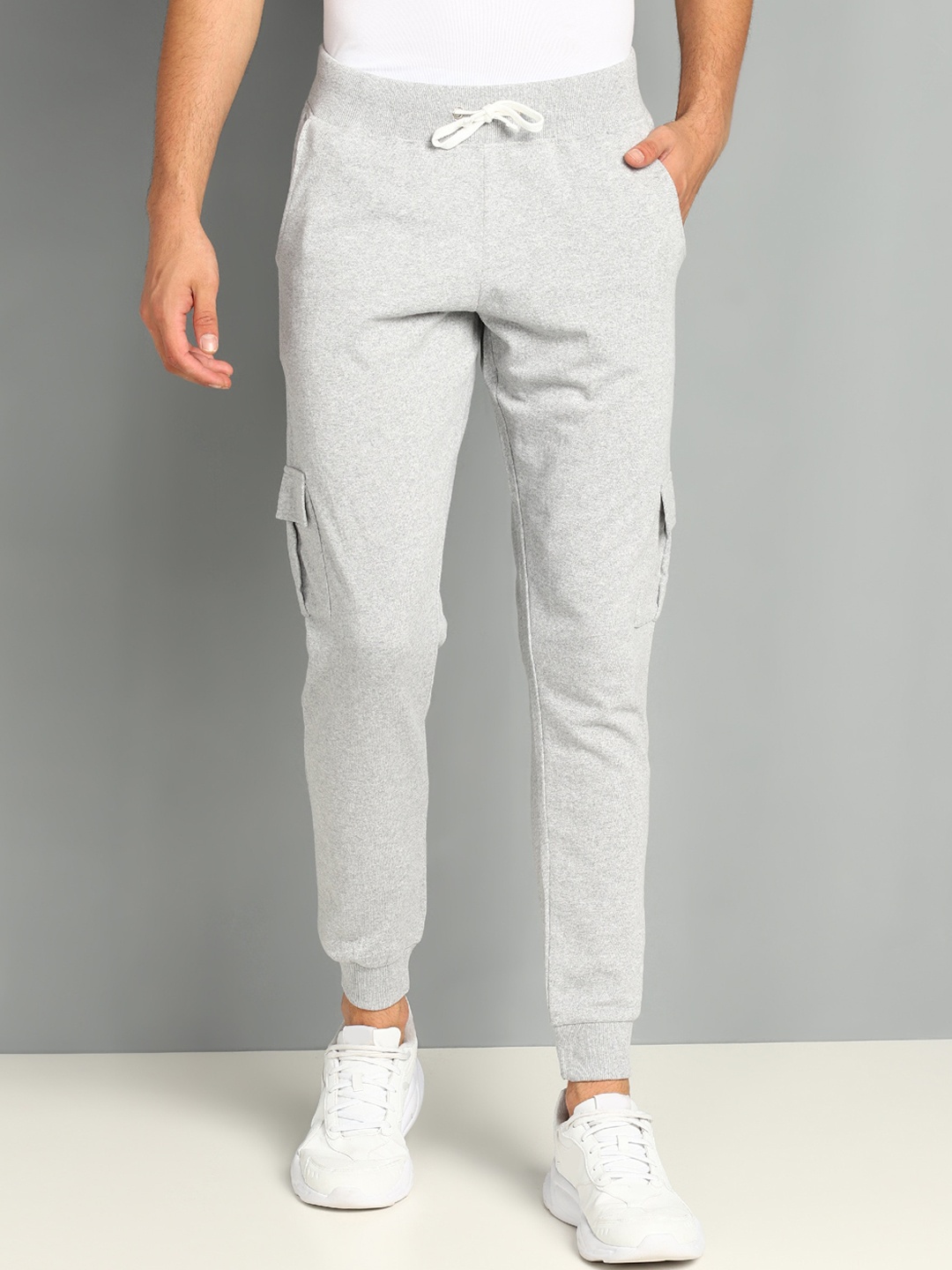 

SHARKTRIBE Men Mid-Rise Cotton Joggers, Grey