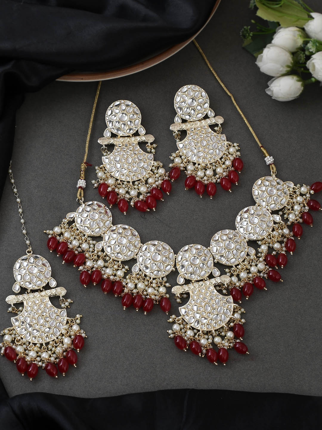 

Shoshaa Gold-Plated Kundan Stone-Studded & Beaded Bridal Jewellery Set, Red