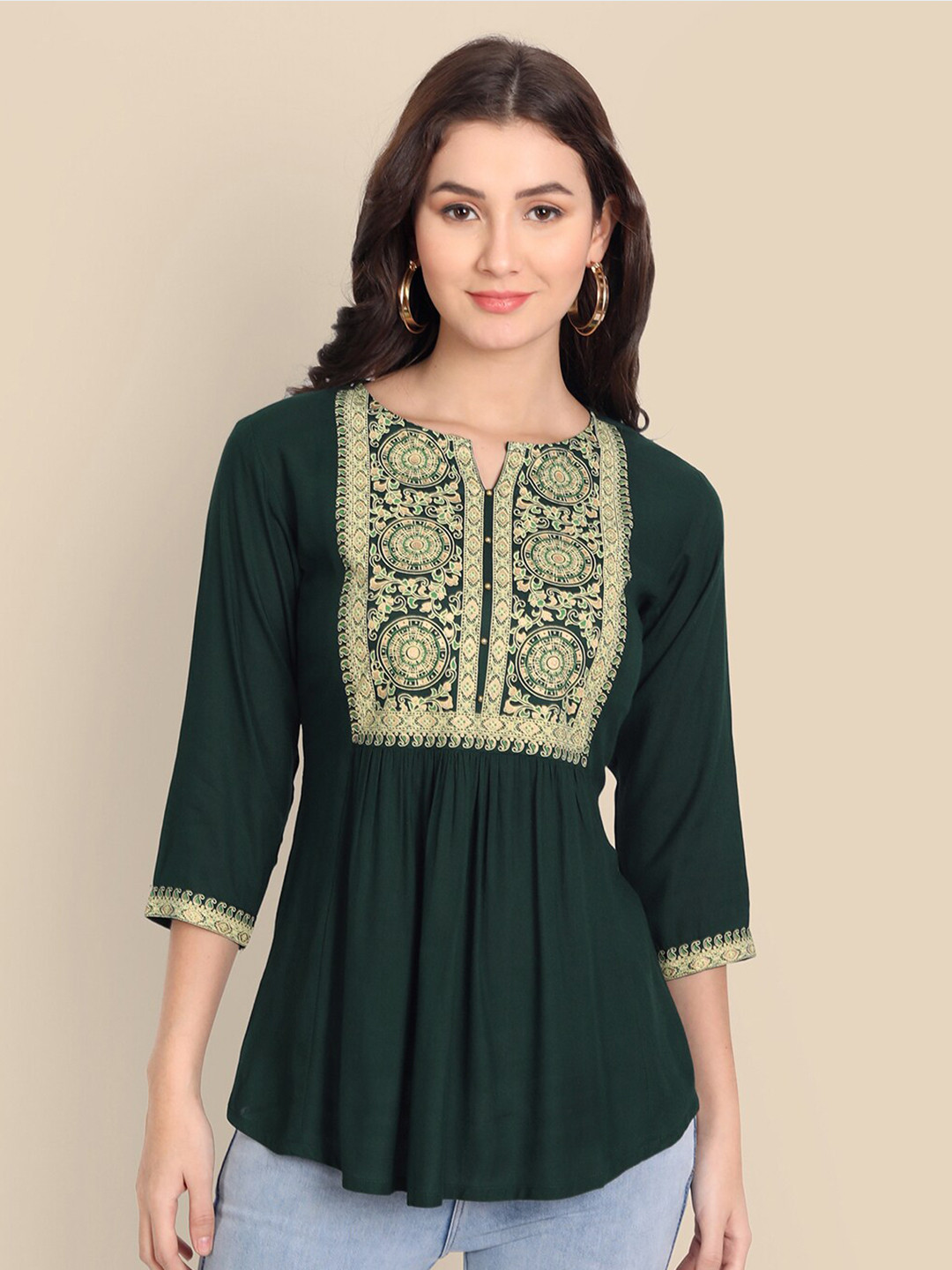 

Wyfees Notch Neck Ethnic Motif Printed Top, Green