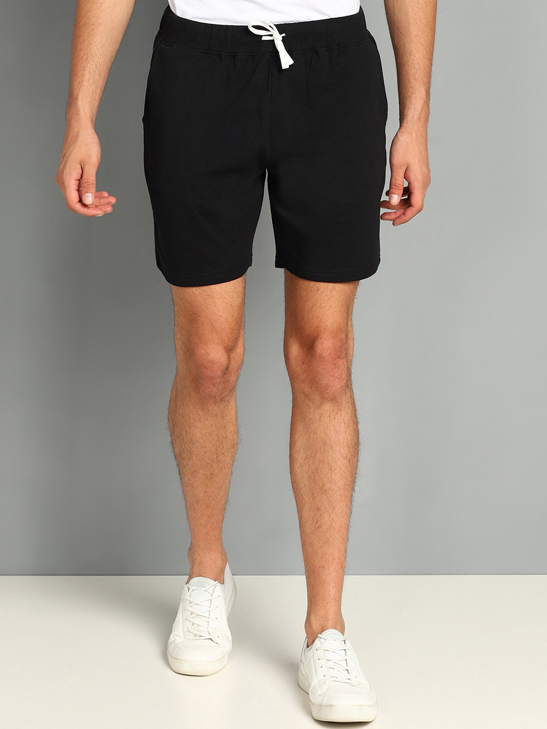 

SHARKTRIBE Men Mid-Rise Cotton Sports Shorts, Black