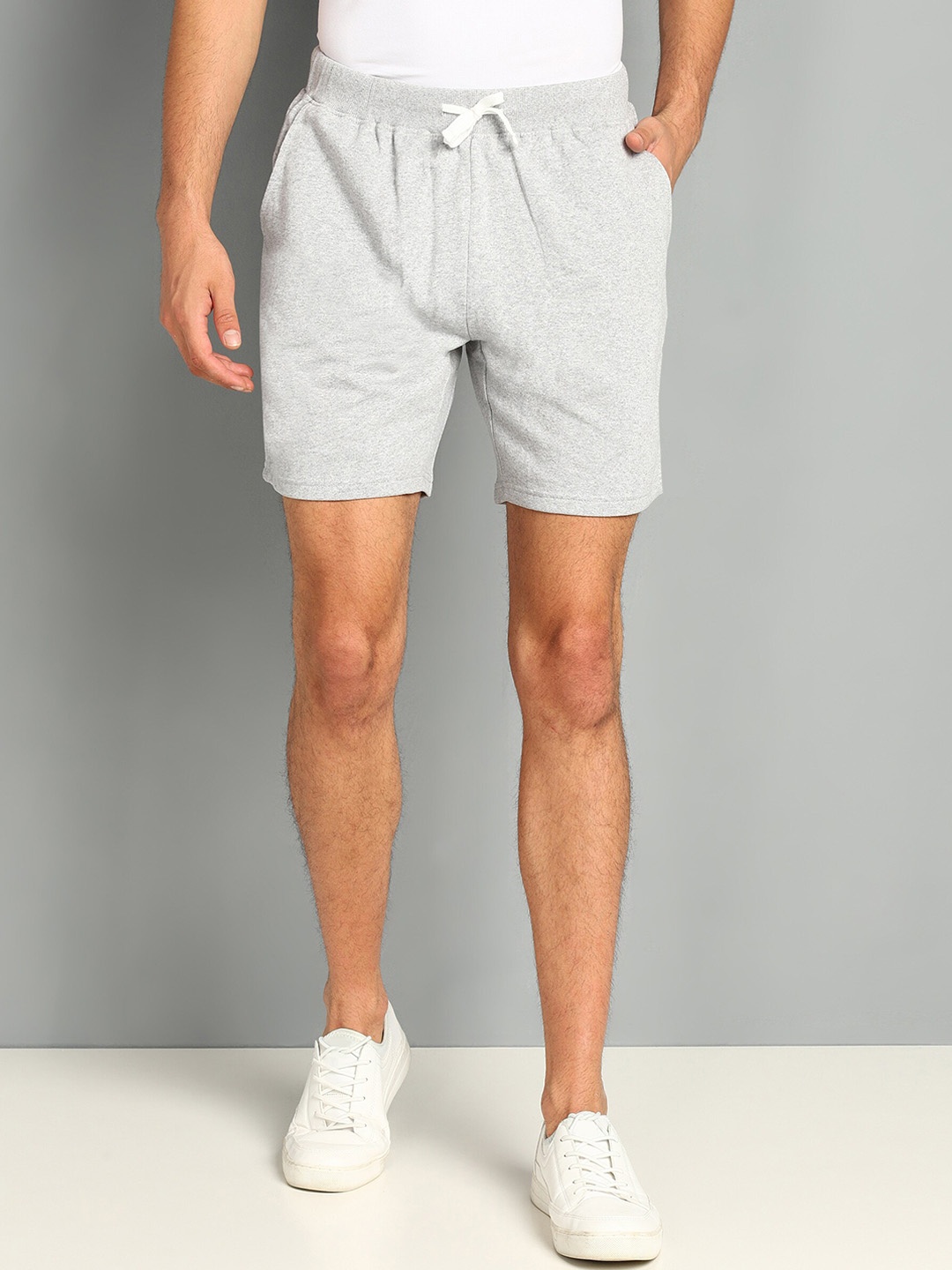 

SHARKTRIBE Men Mid Rise Cotton Basic Shorts, Grey melange
