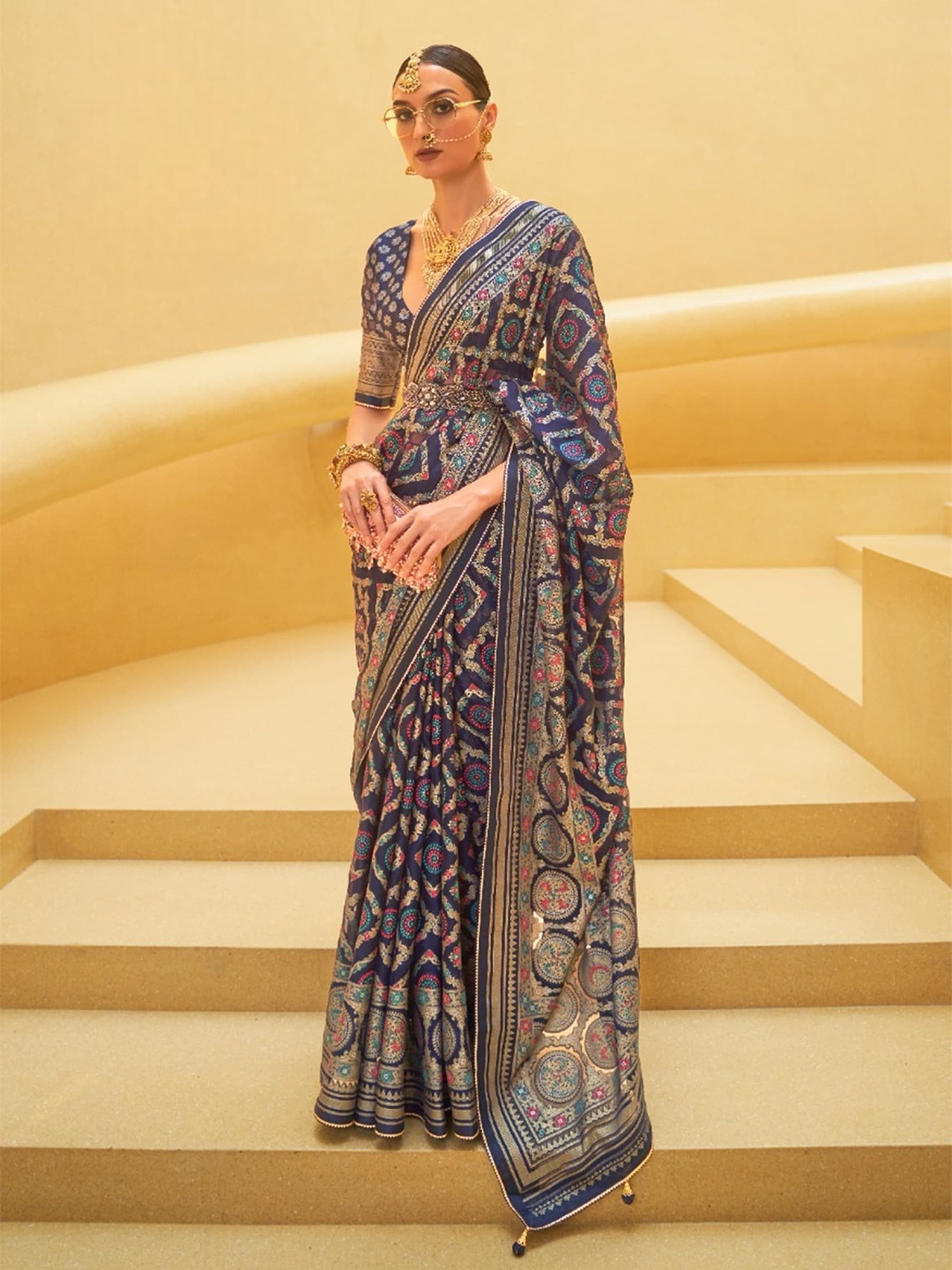 

Mitera Ethnic Motif Zari Banarasi Saree, Navy blue