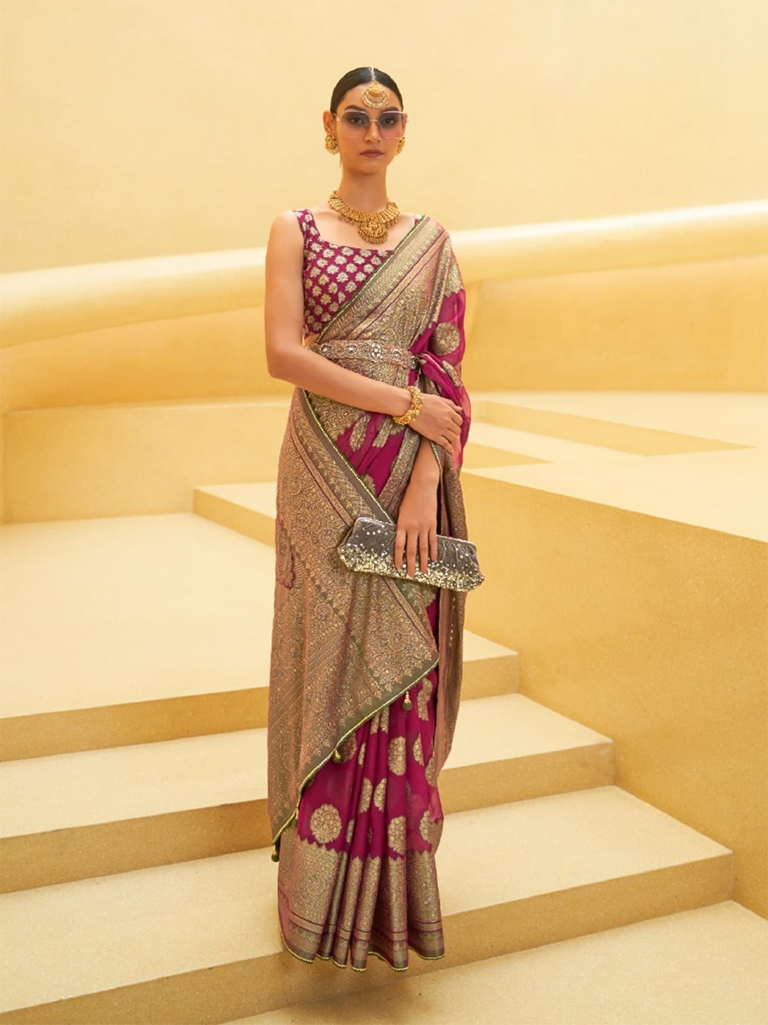 

Mitera Ethnic Motif Woven Design Zari Banarasi Saree, Pink