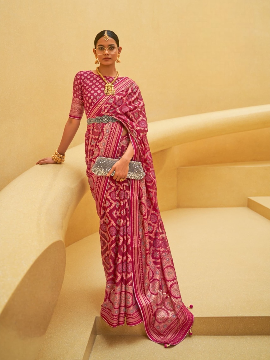

Mitera Ethnic Motifs Woven Design Zari Banarasi Saree, Maroon