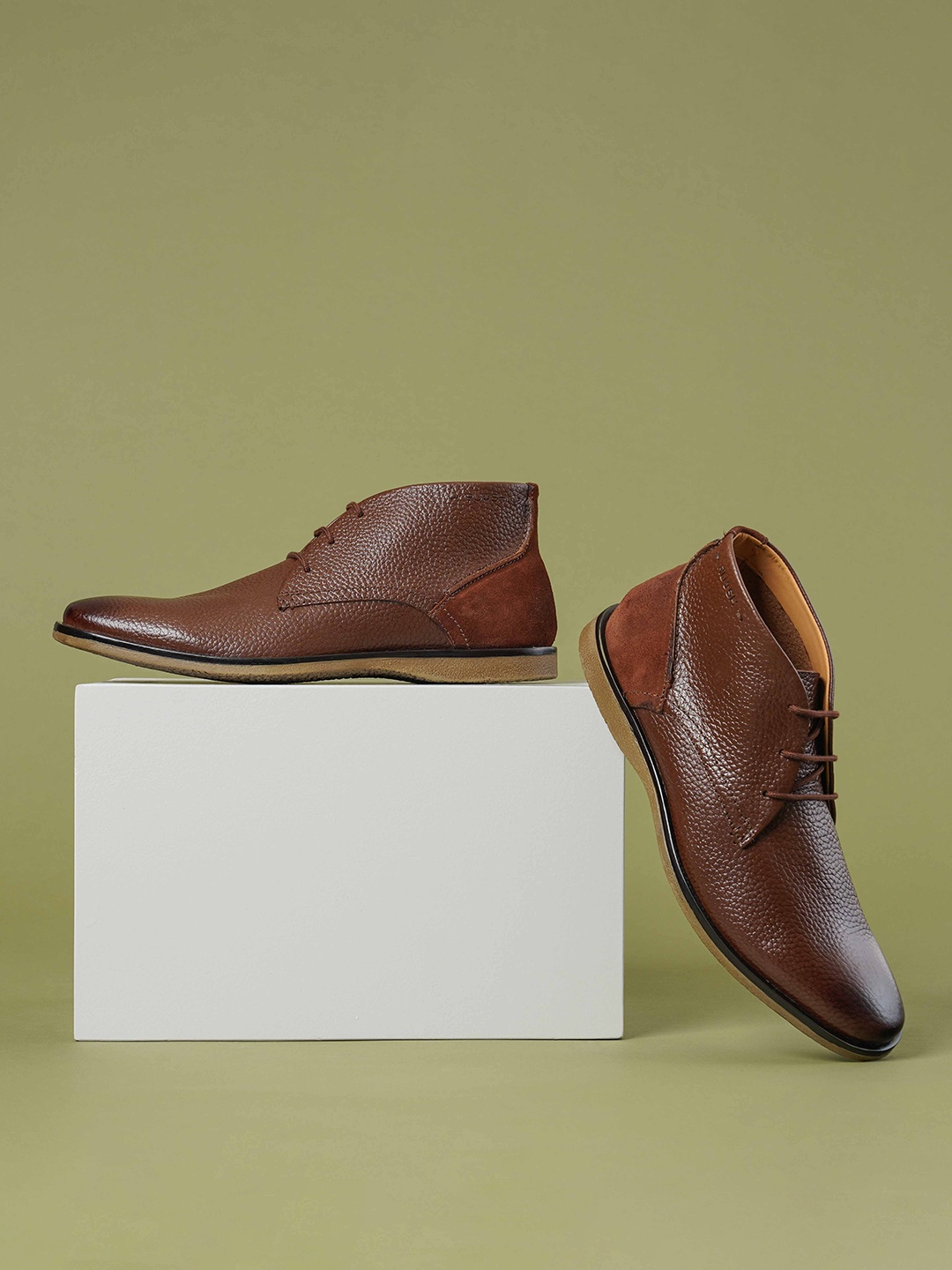 

Ruosh Men Textured Mid-Top Regular Boots, Brown