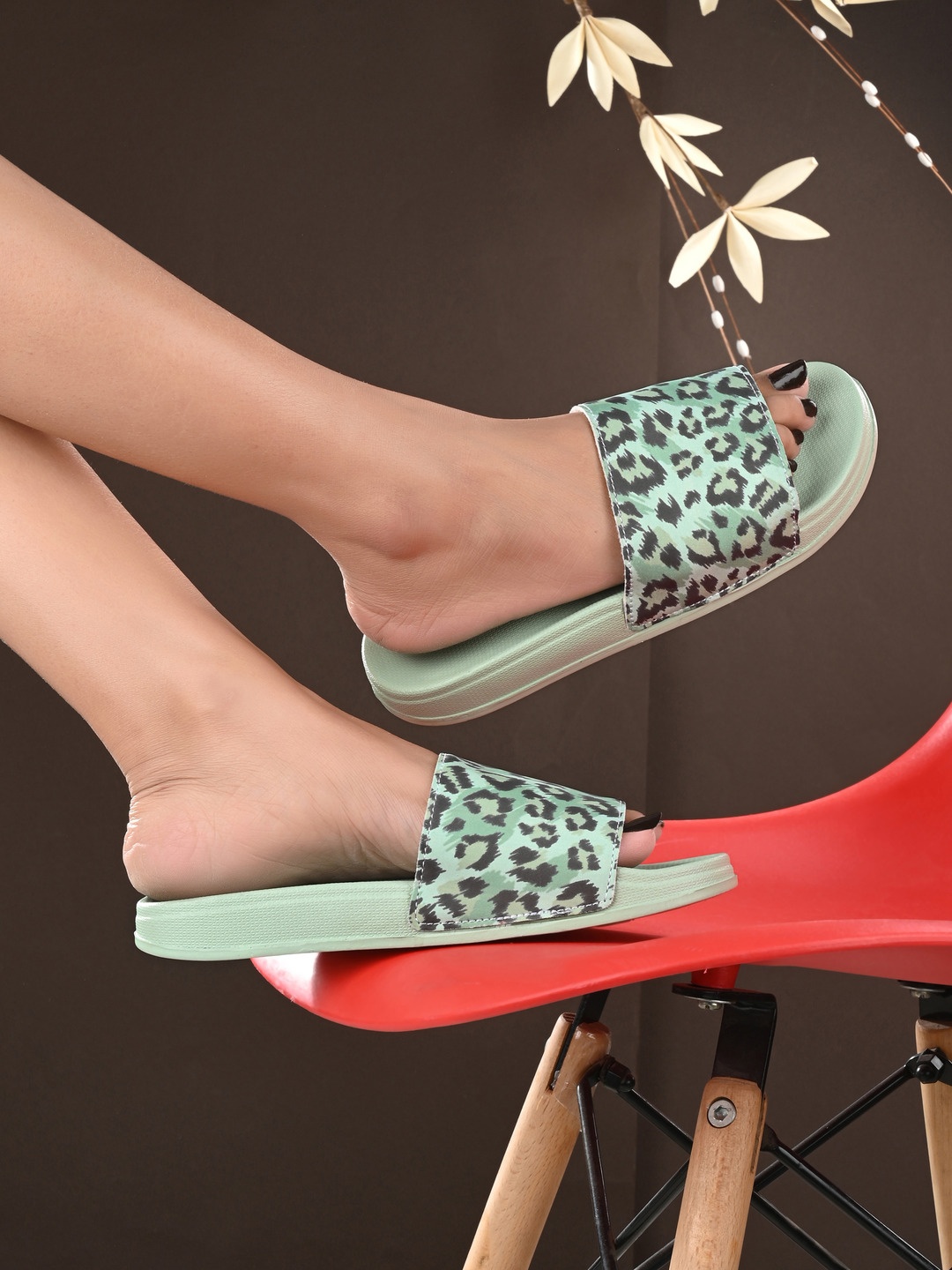 

Yuuki Women Animal Printed Sliders, Green
