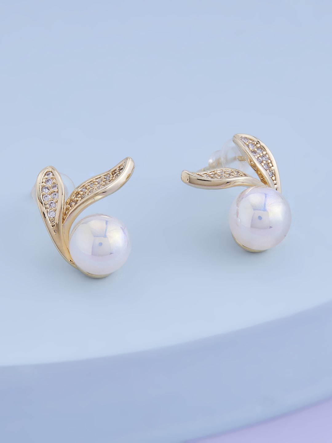

Kushal's Fashion Jewellery Women Gold-Plated Contemporary Studs Earrings, White