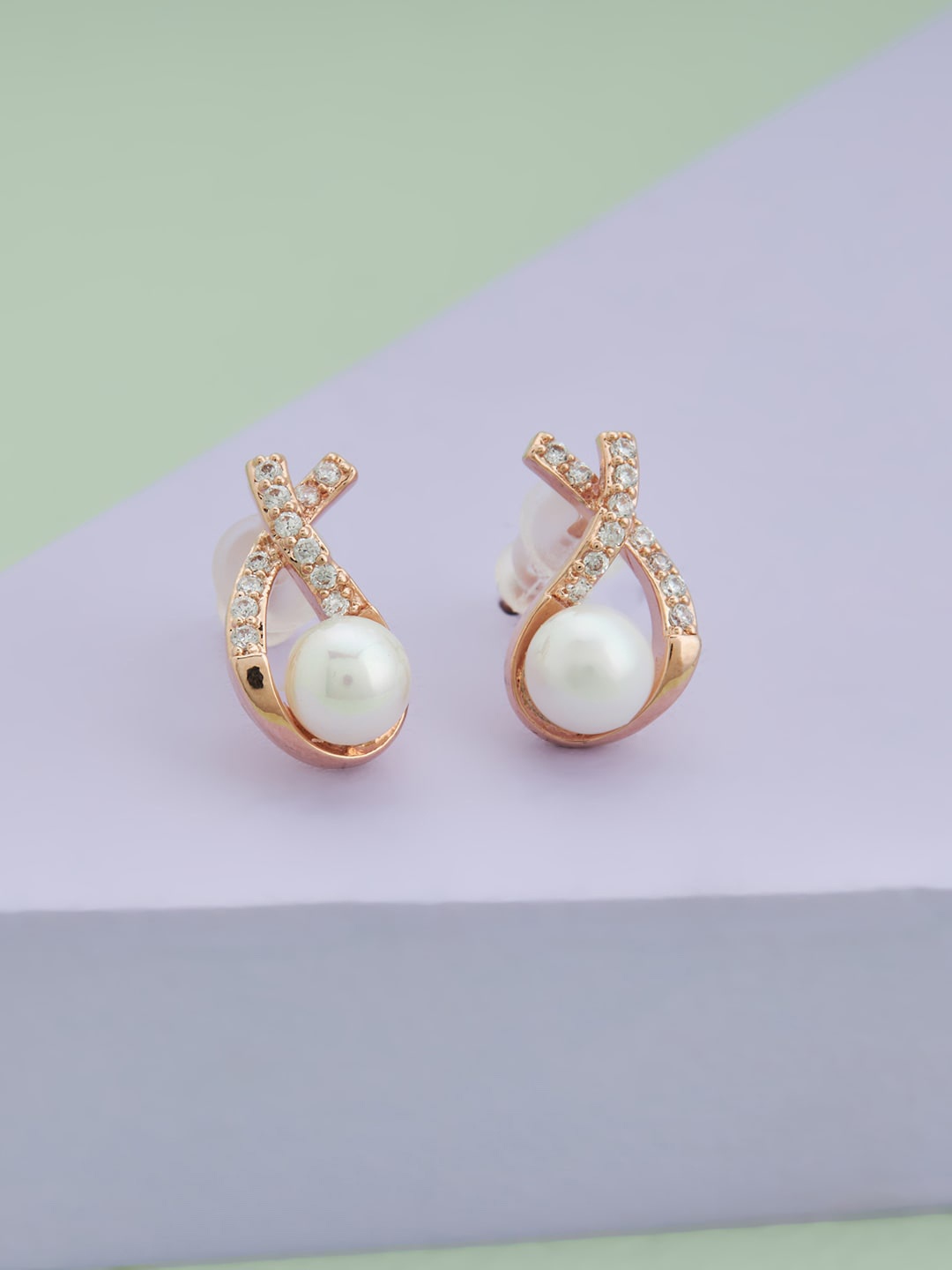 

Kushal's Fashion Jewellery Women Gold-Plated Contemporary Studs Earrings, White