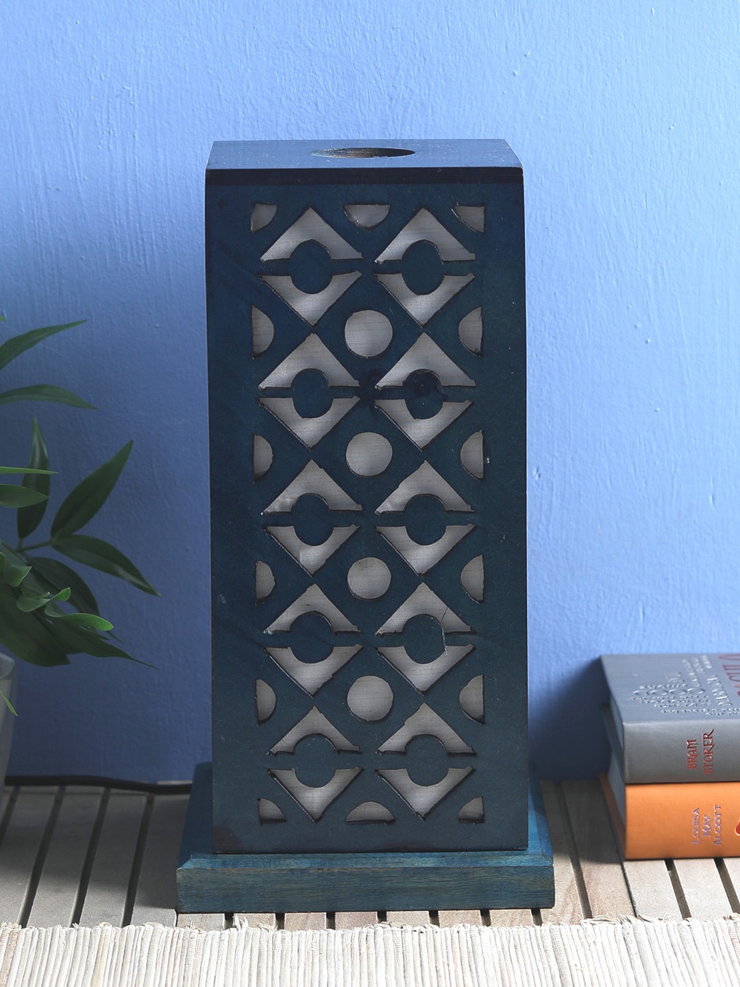 

VarEesha Blue Solid Handcrafted Jali Column Lamp