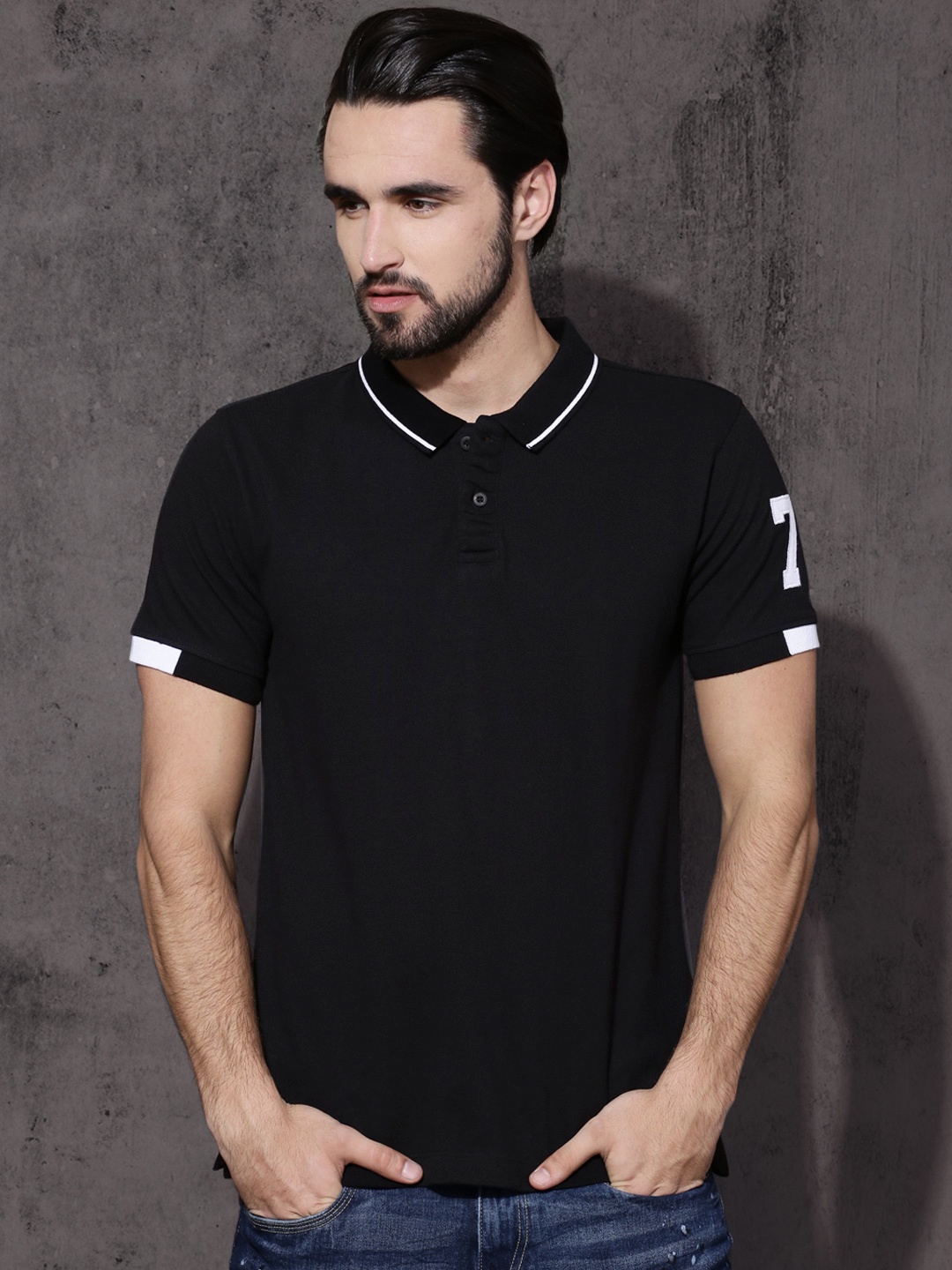 

Roadster Men Black Solid Polo Collar T-shirt