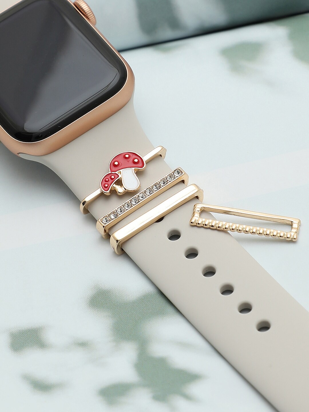 

HAUTE SAUCE by Campus Sutra Women Set of 4 Gold-Plated Stone Studded Watch Charms