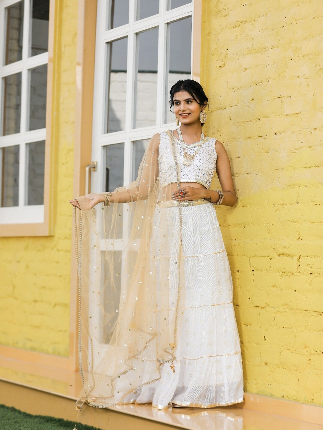 

Indi INSIDE Embellished Foil Print Ready to Wear Lehenga & Unstitched Blouse With Dupatta, White