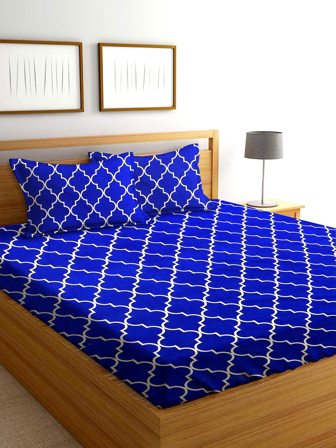 

AEROHAVEN Blue & White 210 TC Flat Cotton King Bedsheet with 2 Pillow Covers