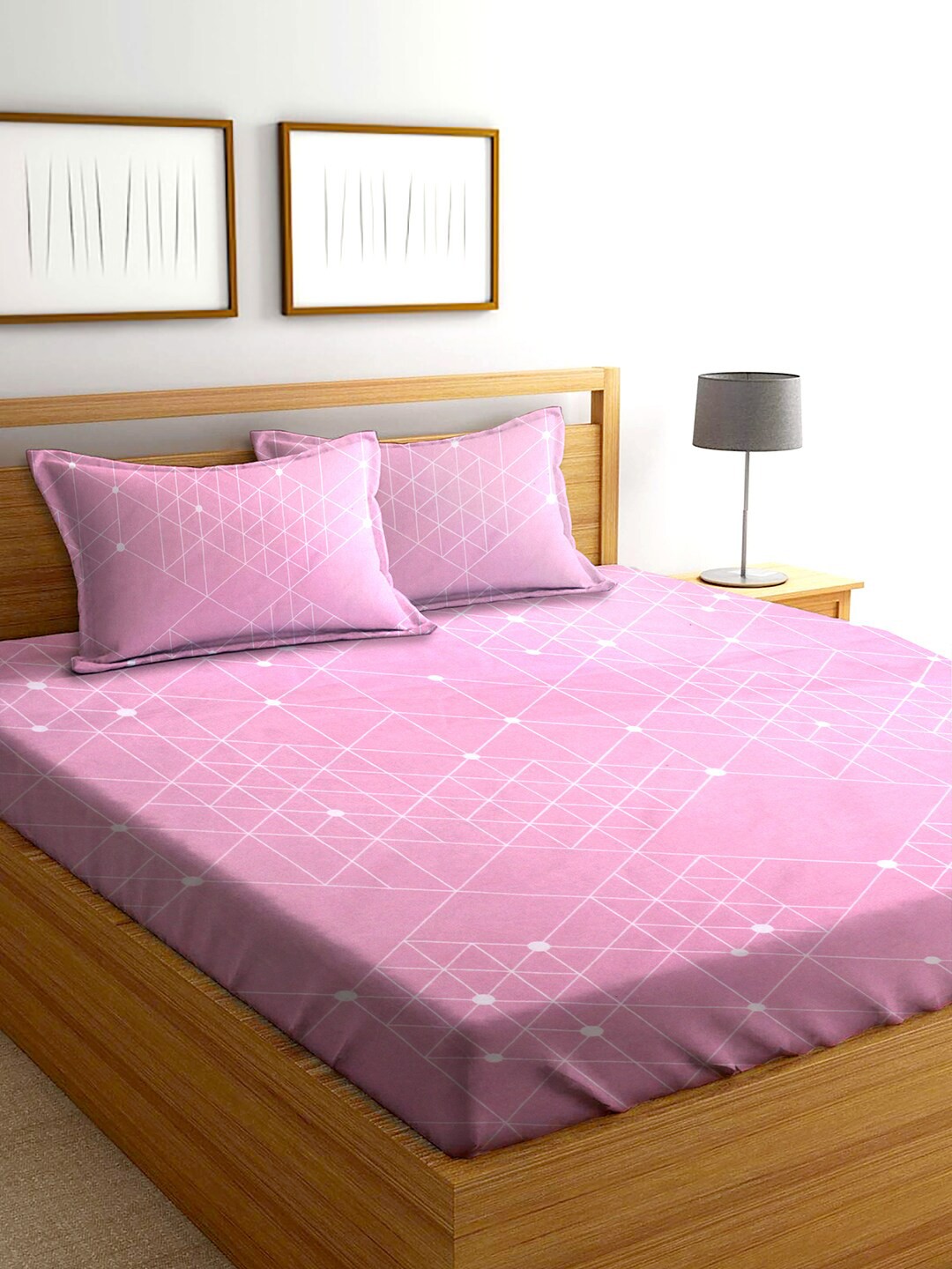 

AEROHAVEN Pink & White Geometric 210 TC Flat Cotton King Bedsheet with 2 Pillow Covers