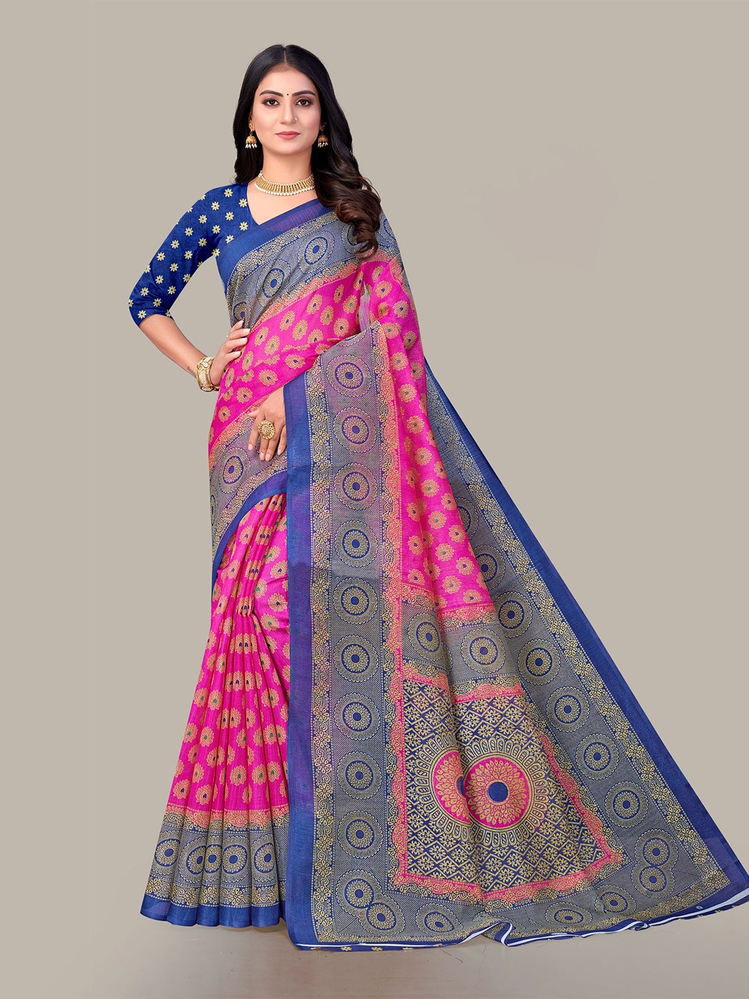 

VAIRAGEE Floral Printed Saree, Pink