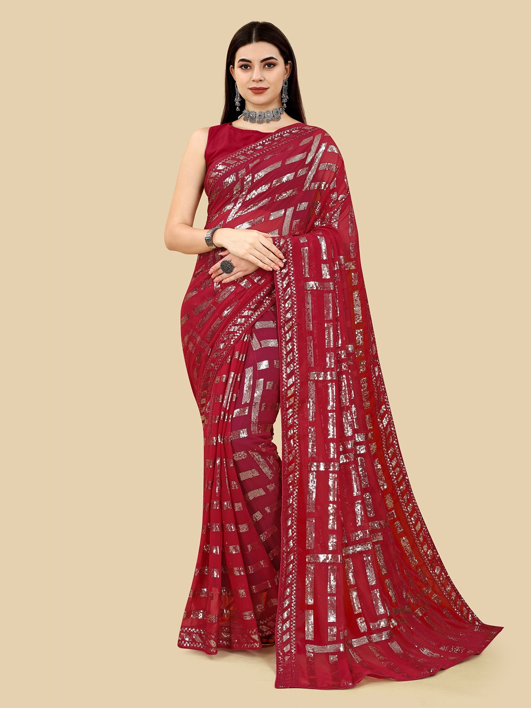 

VAIRAGEE Rose Embellished Sequinned Heavy Work Saree, Maroon