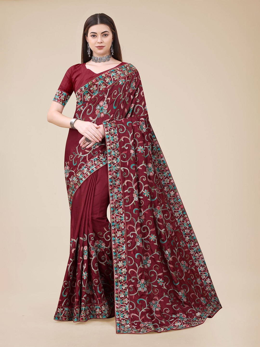 

VAIRAGEE Floral Embroidered Heavy Work Saree, Maroon