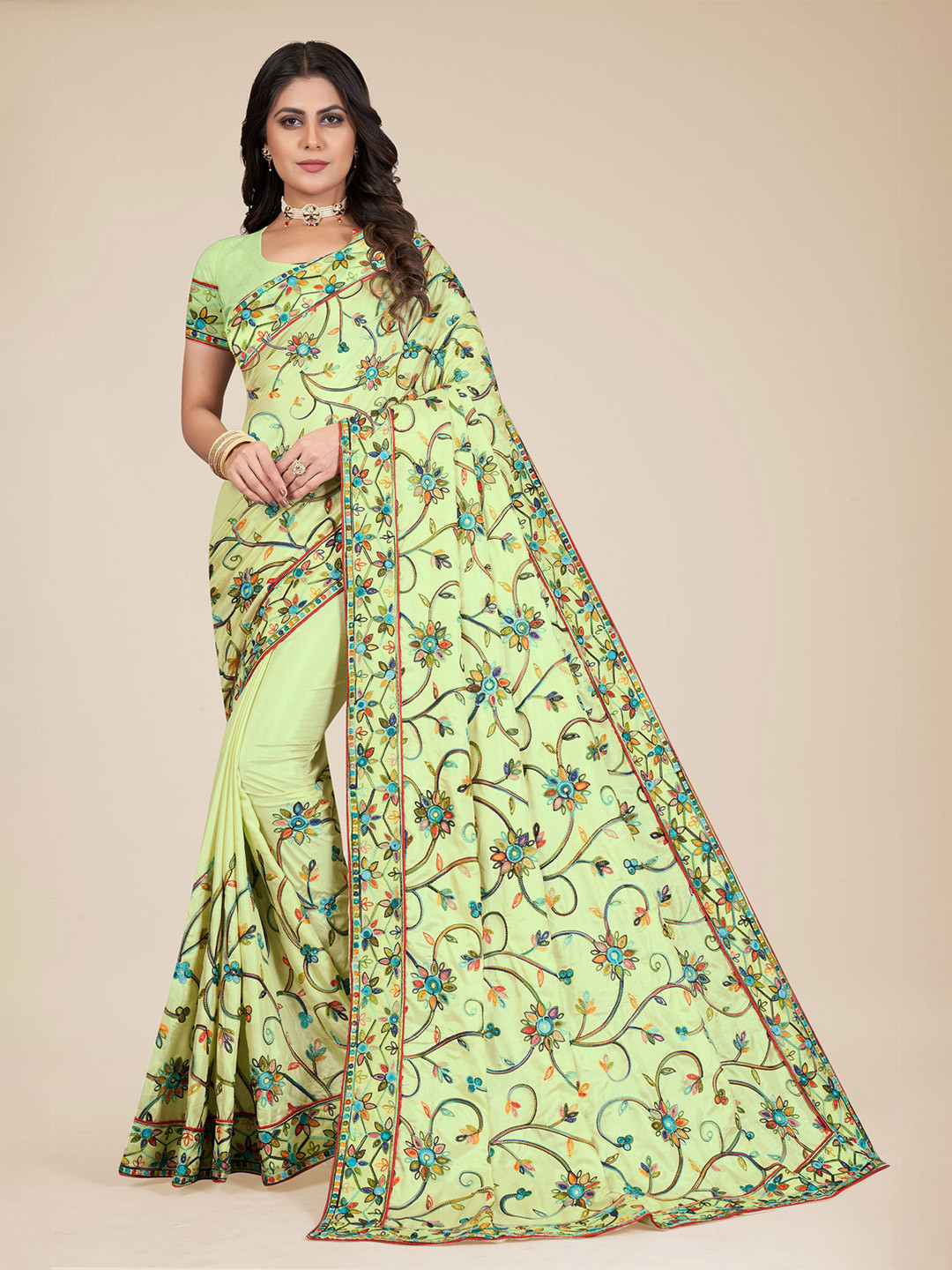 

VAIRAGEE Floral Embroidered Saree, Lime green