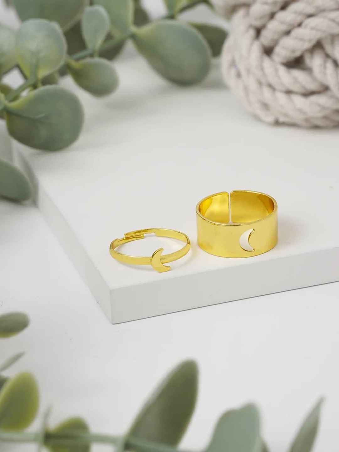 

Pinapes Set Of 2 Gold-Plated Couple Style Finger Ring