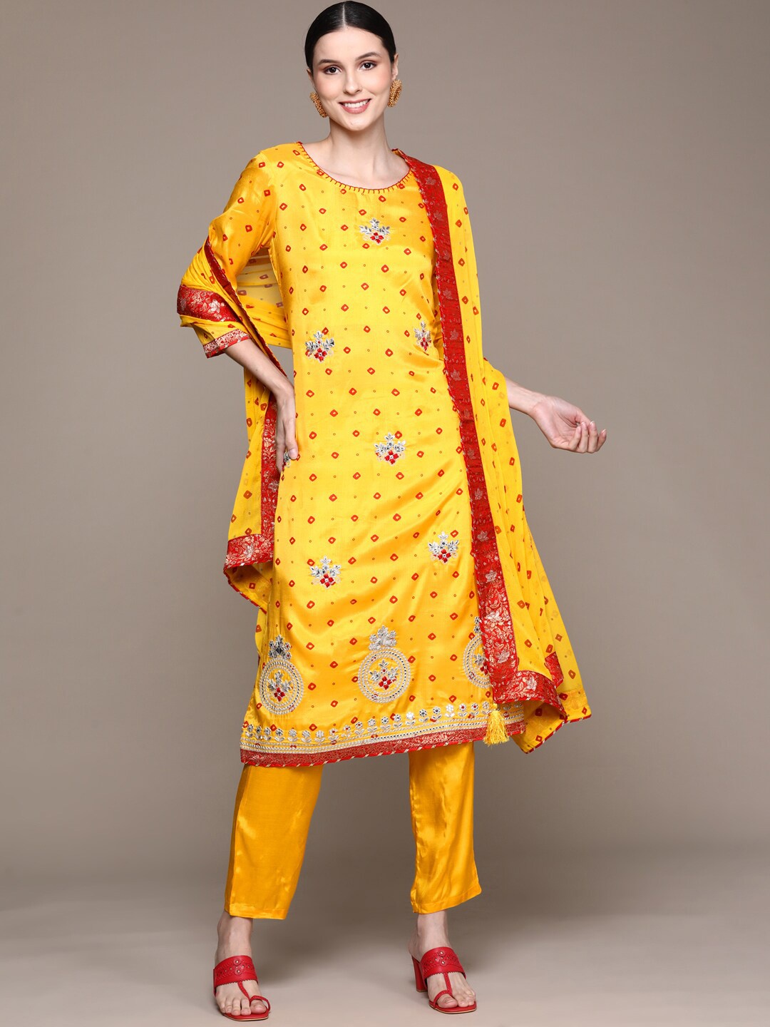 

Ishin Women Bandhani Embroidered Kurta with Trousers & Dupatta, Yellow