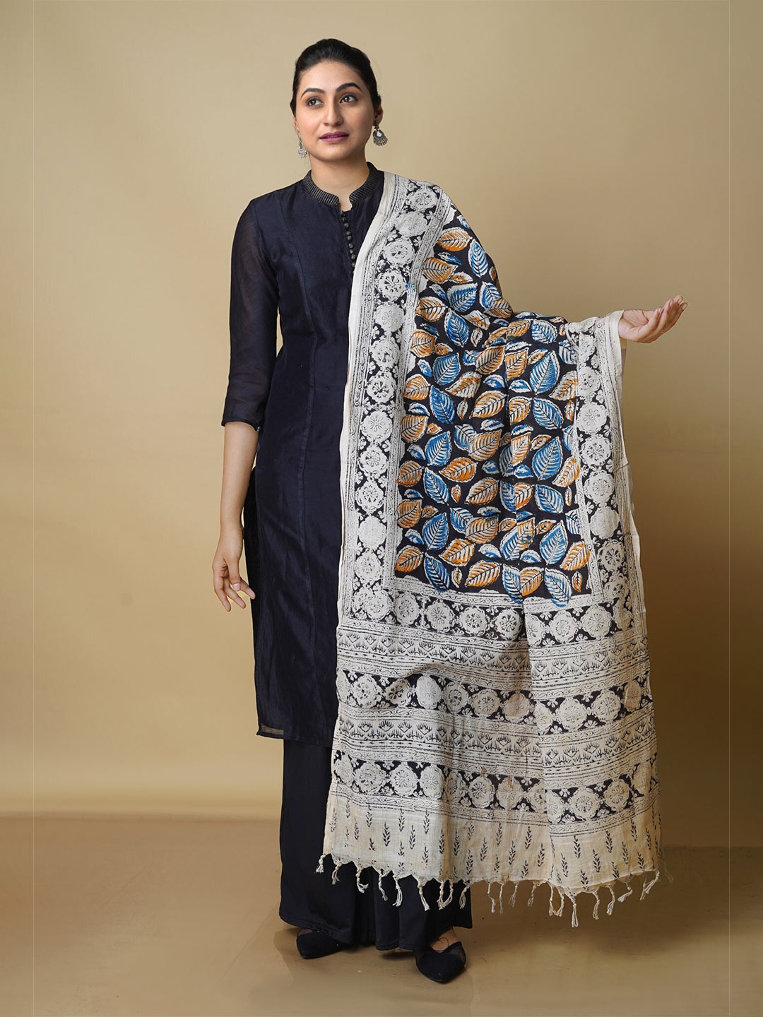 

Unnati Silks Ethnic Motifs Printed Pure Cotton Kalamkari Dupatta, Beige