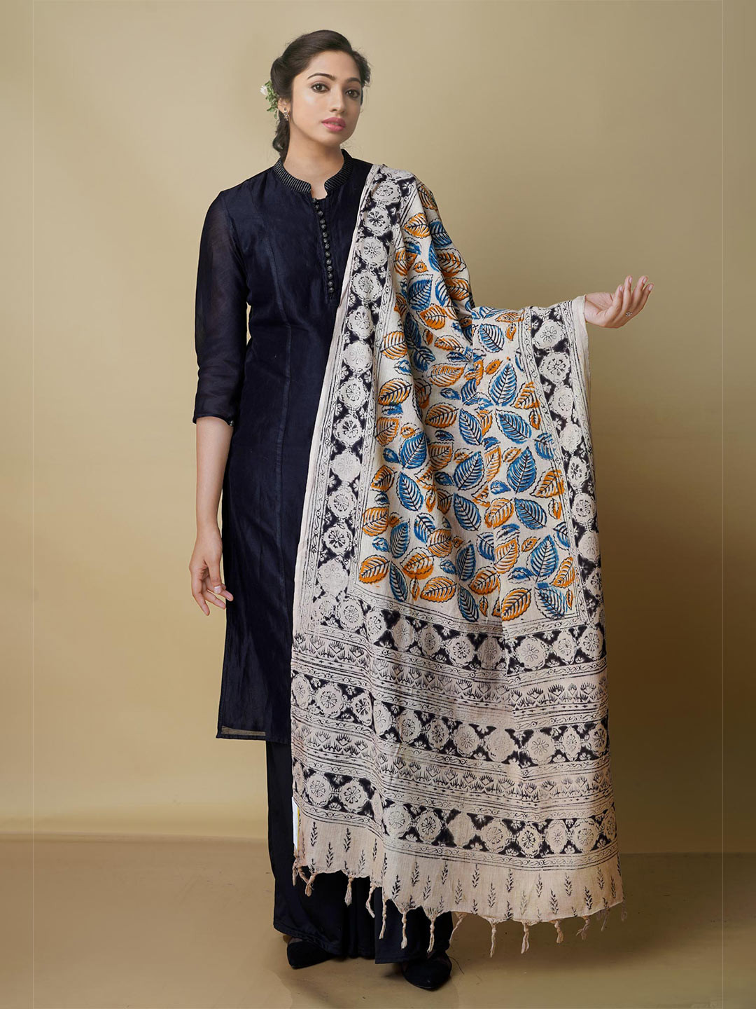 

Unnati Silks Ethnic Motifs Kalamkari Printed Pure Cotton Dupatta, Beige