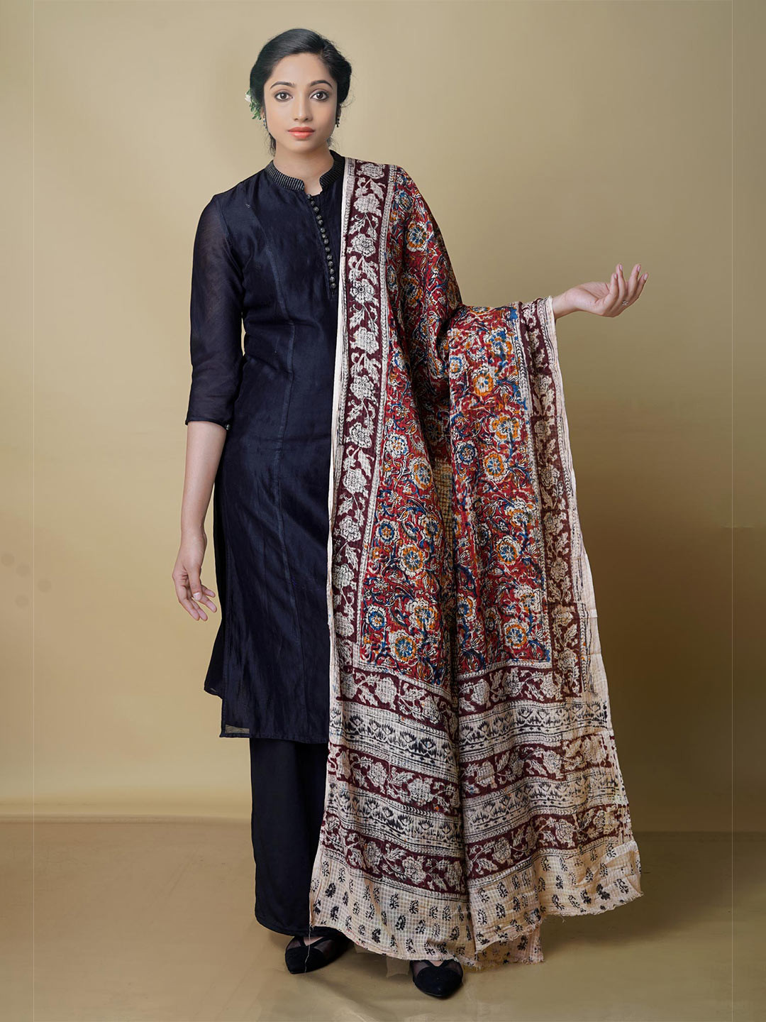 

Unnati Silks Ethnic Motifs Kalamkari Printed Pure Cotton Dupatta, Beige
