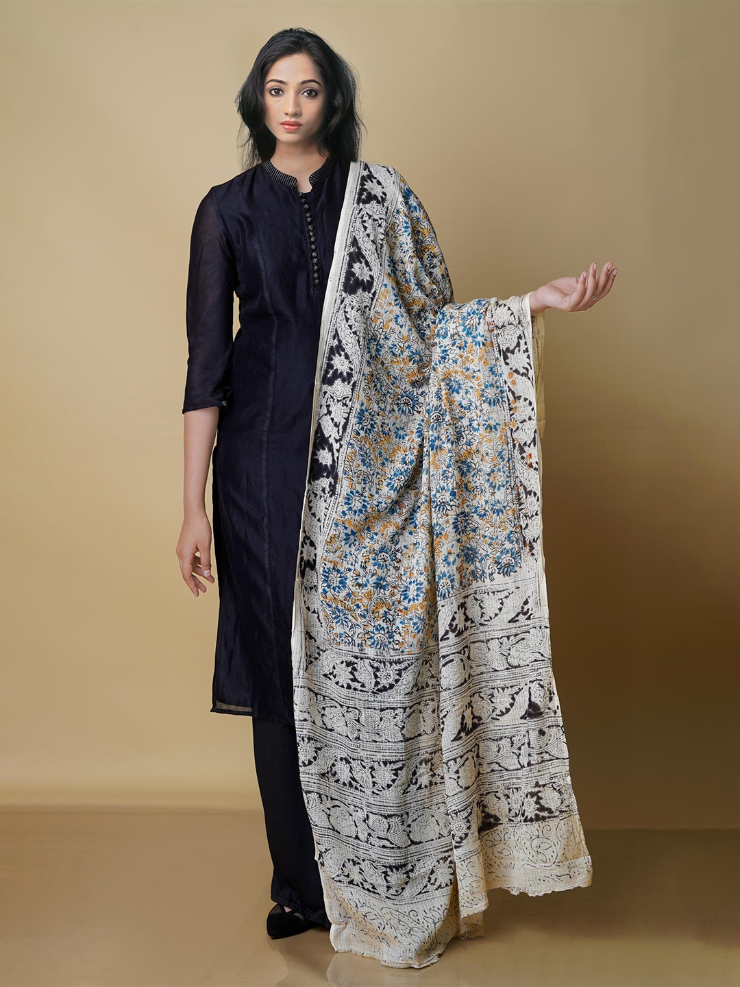 

Unnati Silks Ethnic Motifs Kalamkari Printed Pure Cotton Dupatta, Beige